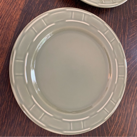 Longaberger Pottery Woven Traditions Sage Green Dinner Plates (2) 10 “ - Picture 4 of 6